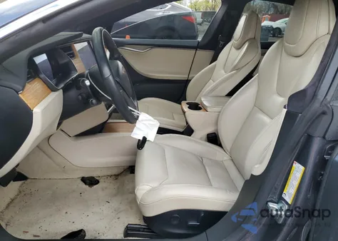 2019 Tesla Model S from USA, damaged, VIN 5YJSA1E25KF347835